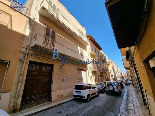 casa indipendente in vendita ad Alcamo
