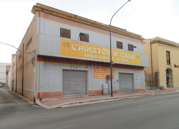 locale commerciale in vendita ad Alcamo