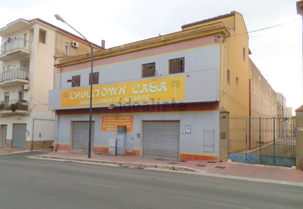 locale commerciale in vendita ad Alcamo