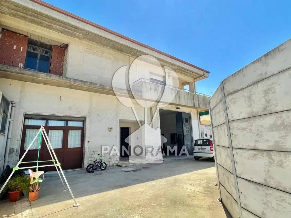 casa indipendente in vendita ad Alcamo