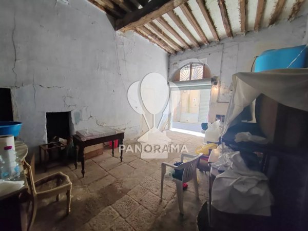 negozio in vendita ad Alcamo in zona Centro Città