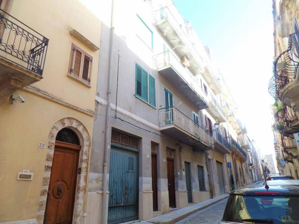appartamento in vendita ad Alcamo in zona Centro Città