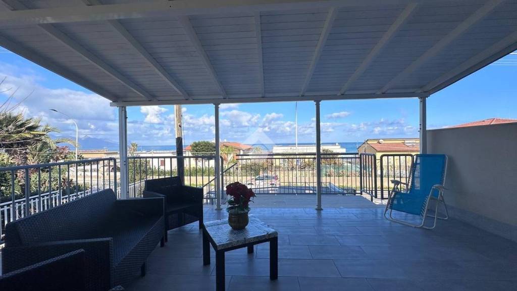 casa indipendente in vendita ad Alcamo in zona Alcamo Marina