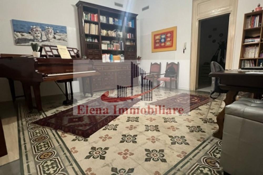 casa indipendente in vendita ad Alcamo in zona Centro Città