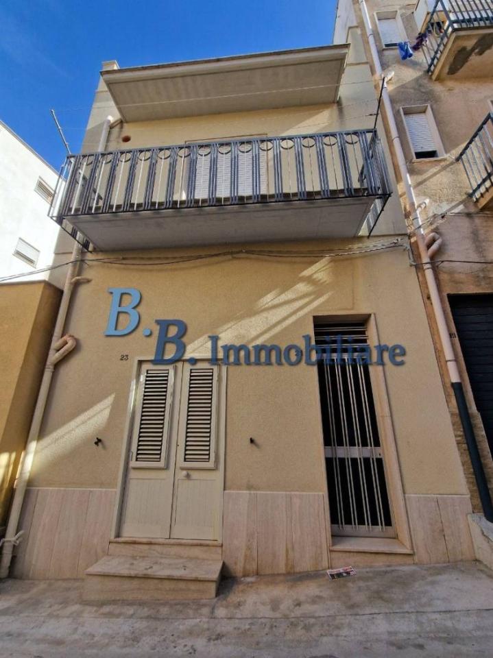 casa indipendente in vendita ad Alcamo