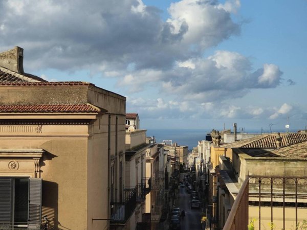 appartamento in vendita ad Alcamo in zona Centro Città
