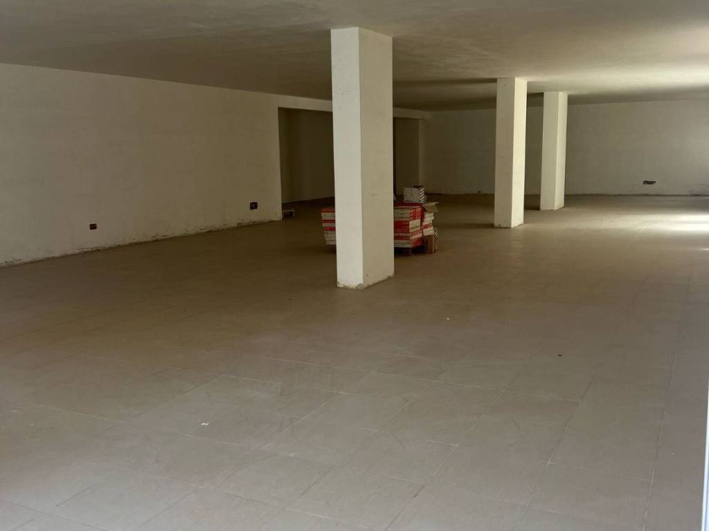 negozio in vendita ad Alcamo