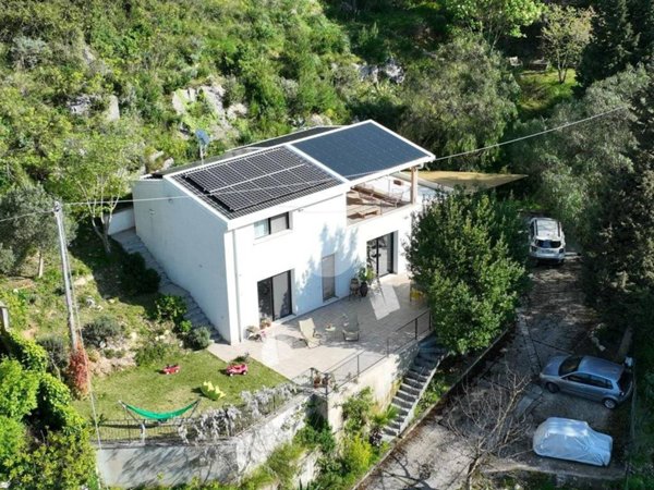 casa indipendente in vendita ad Alcamo