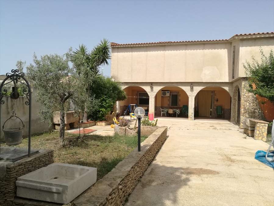 casa indipendente in vendita ad Alcamo