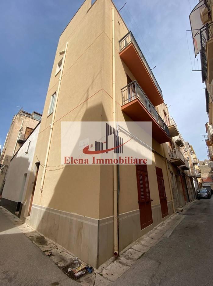 casa indipendente in vendita ad Alcamo