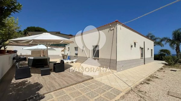 casa indipendente in vendita ad Alcamo