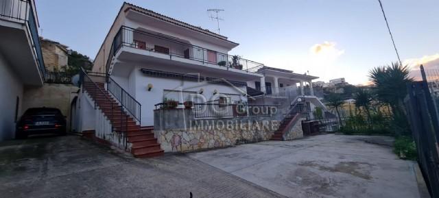 casa indipendente in vendita ad Alcamo in zona Alcamo Marina