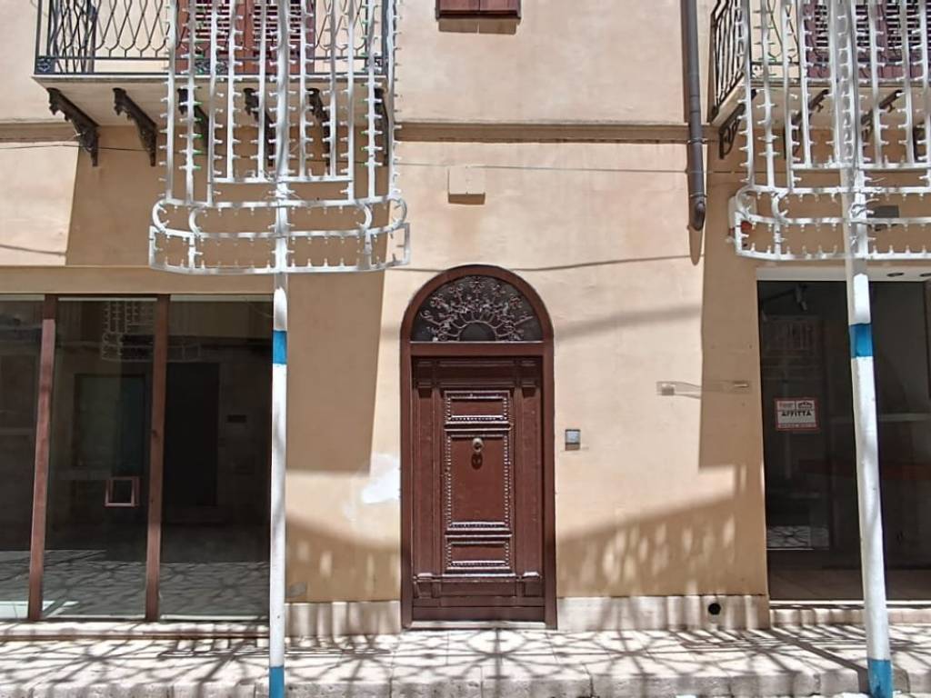appartamento in vendita ad Alcamo in zona Centro Città