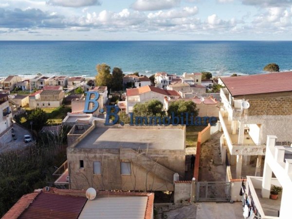 casa indipendente in vendita ad Alcamo in zona Alcamo Marina