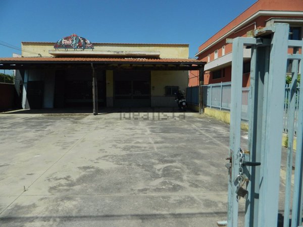 locale commerciale in vendita ad Alcamo