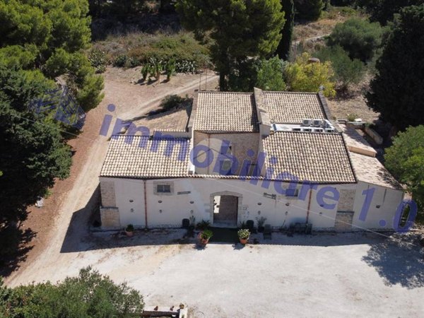 negozio in vendita ad Alcamo