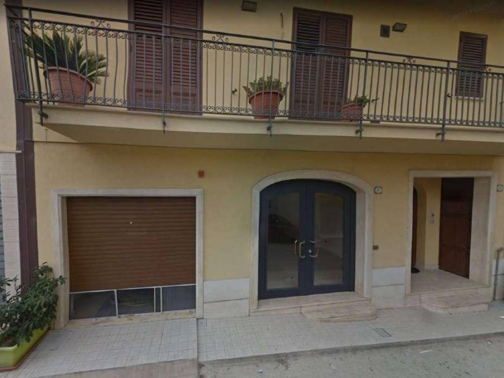 locale commerciale in vendita ad Alcamo in zona Centro Città