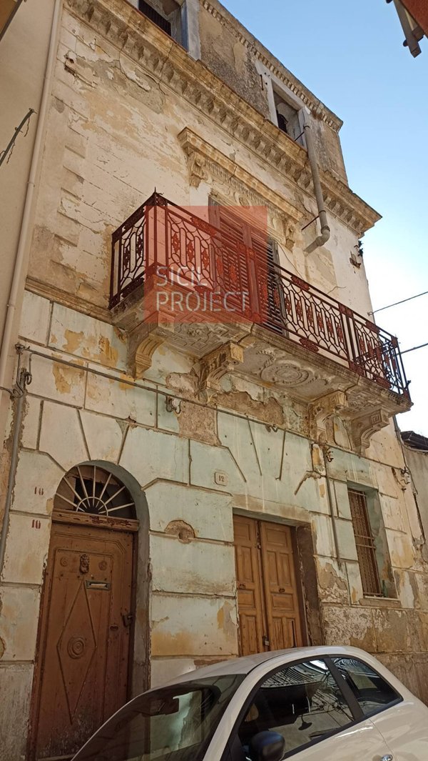 casa indipendente in vendita ad Alcamo in zona Centro Città