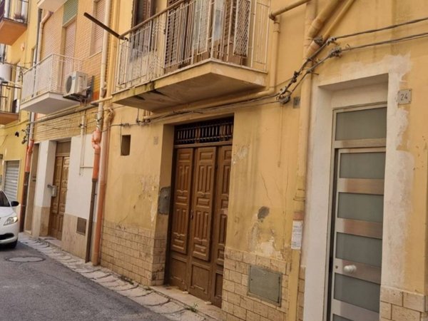 appartamento in vendita ad Alcamo in zona Centro Città