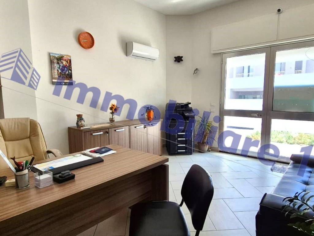 negozio in vendita ad Alcamo