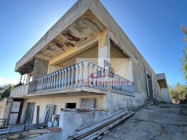 casa indipendente in vendita ad Alcamo in zona Alcamo Marina