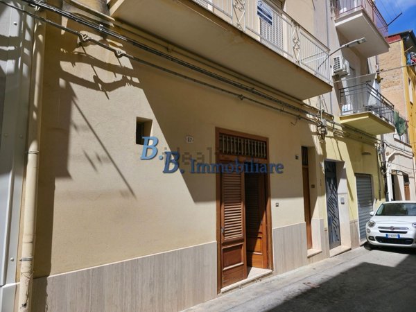 casa indipendente in vendita ad Alcamo