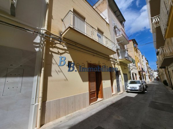 casa indipendente in vendita ad Alcamo