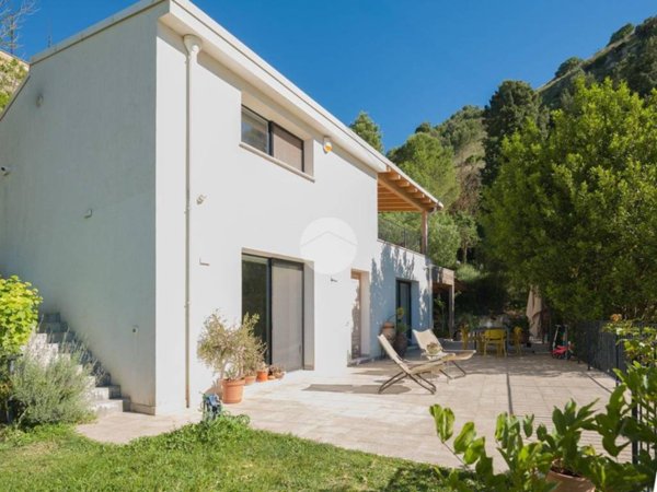 casa indipendente in vendita ad Alcamo