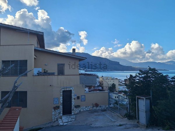 appartamento in vendita ad Alcamo in zona Alcamo Marina