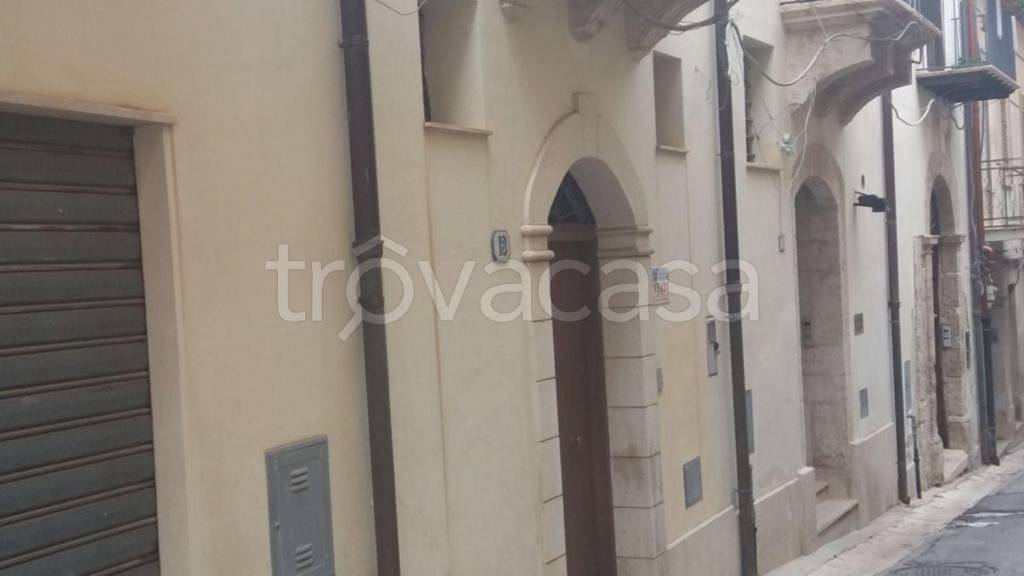 ufficio in vendita ad Alcamo in zona Centro Città