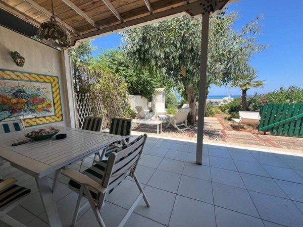 casa indipendente in vendita ad Alcamo