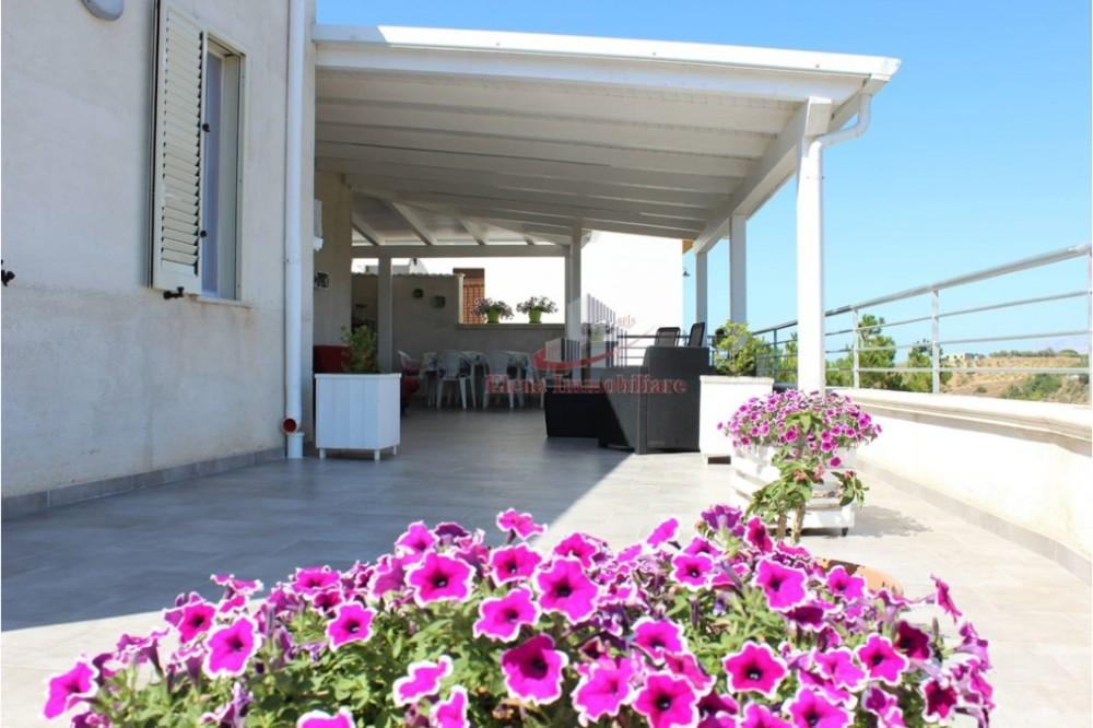casa indipendente in vendita ad Alcamo in zona Alcamo Marina