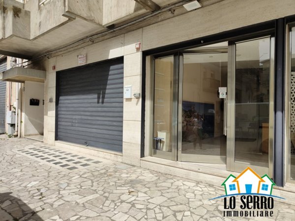 locale commerciale in vendita ad Alcamo