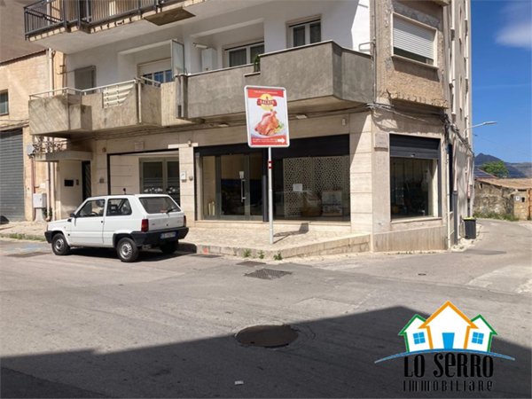 locale commerciale in vendita ad Alcamo