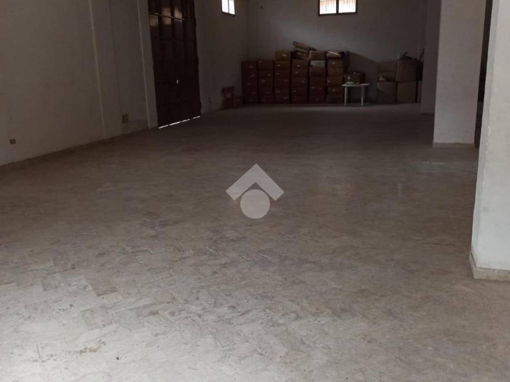 negozio in vendita ad Alcamo