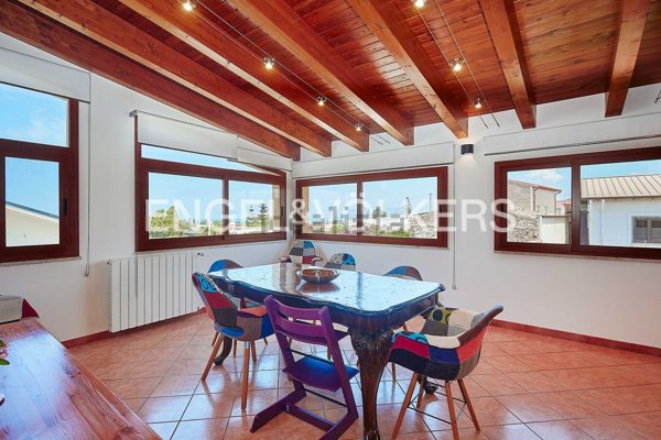 casa indipendente in vendita ad Alcamo in zona Alcamo Marina