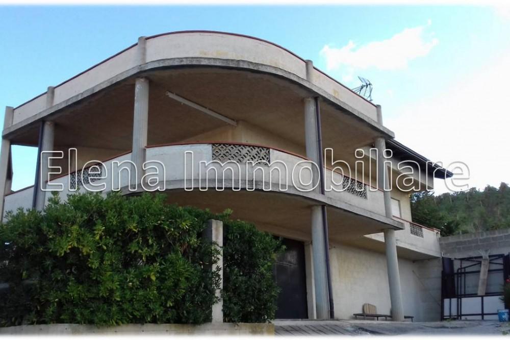 casa indipendente in vendita ad Alcamo