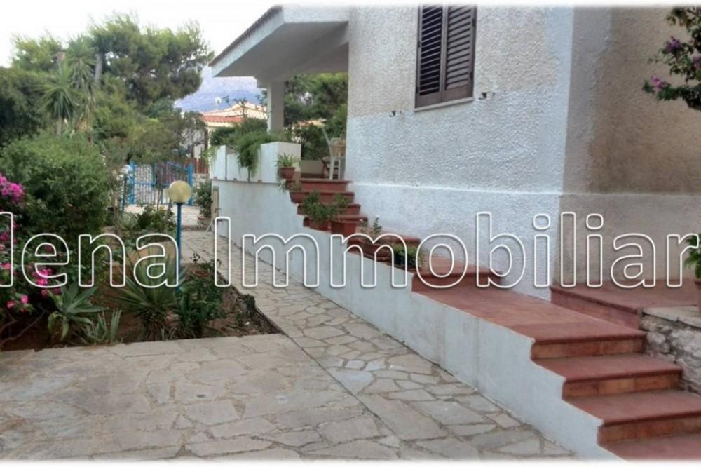 casa indipendente in vendita ad Alcamo