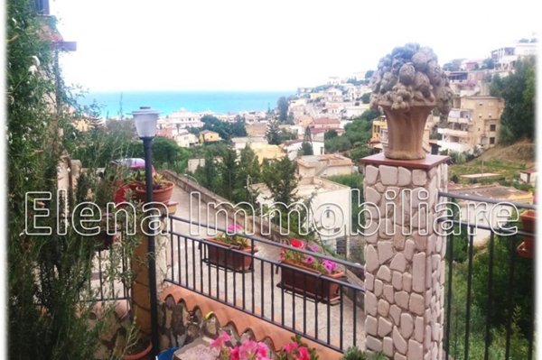 casa indipendente in vendita ad Alcamo in zona Alcamo Marina