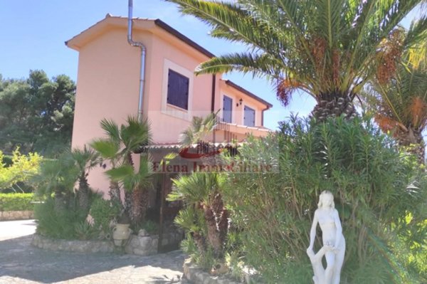 casa indipendente in vendita ad Alcamo