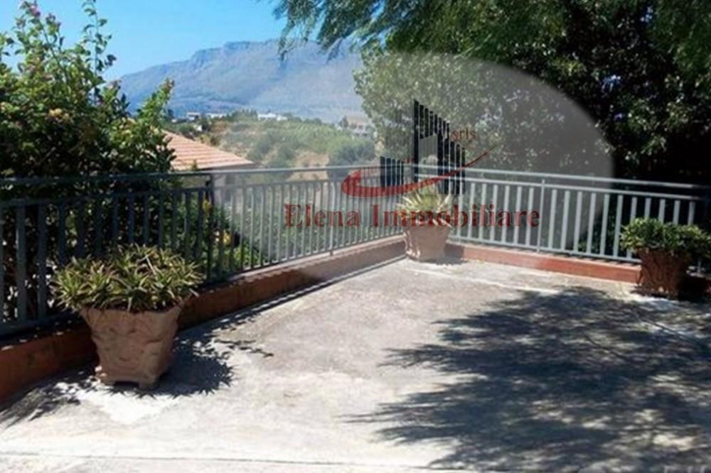 casa indipendente in vendita ad Alcamo