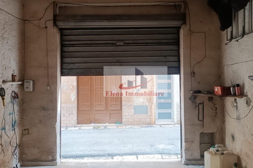 negozio in vendita ad Alcamo