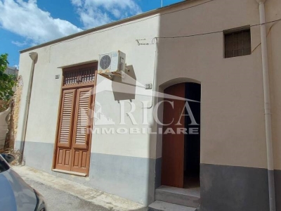 casa indipendente in vendita ad Alcamo