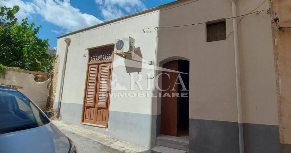casa indipendente in vendita ad Alcamo
