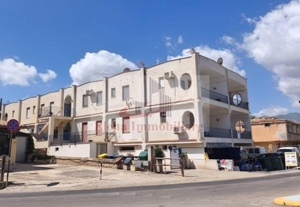 appartamento in vendita ad Alcamo in zona Alcamo Marina