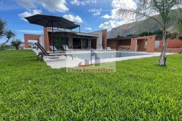 casa indipendente in vendita ad Alcamo