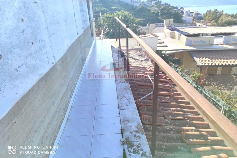 casa indipendente in vendita ad Alcamo in zona Alcamo Marina