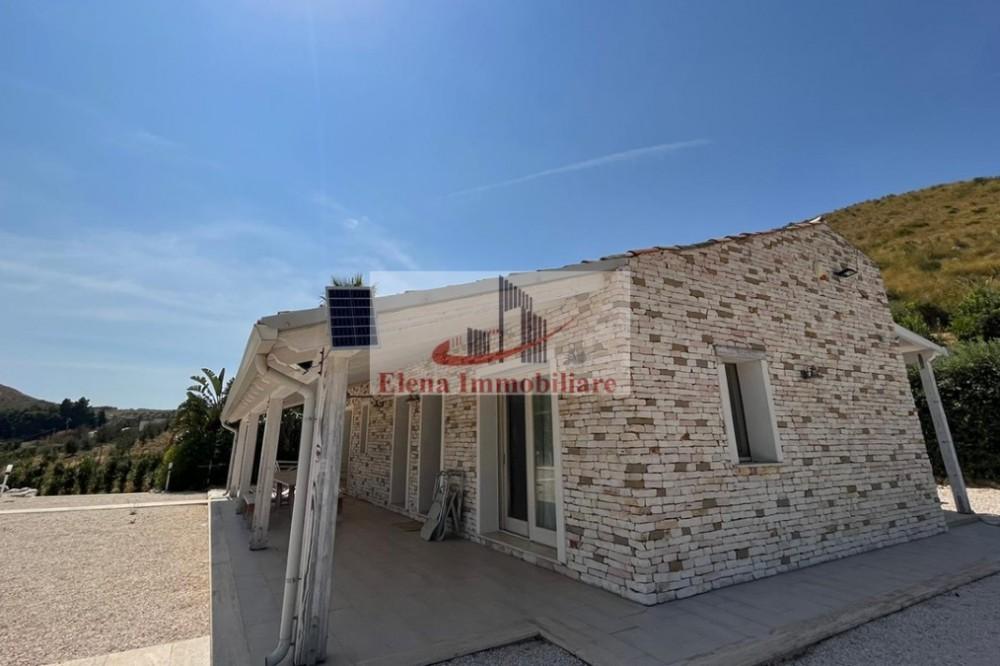 casa indipendente in vendita ad Alcamo