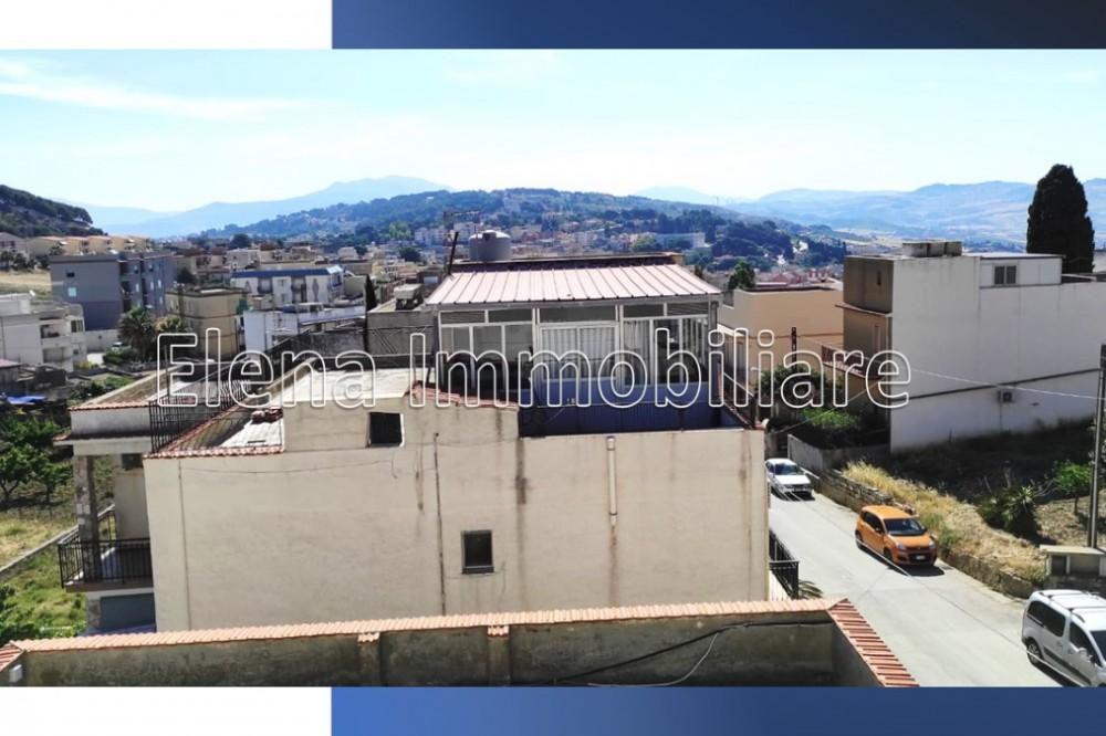 casa indipendente in vendita ad Alcamo