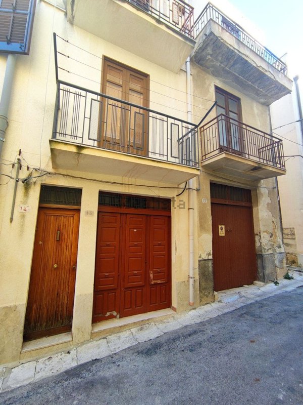 casa indipendente in vendita ad Alcamo in zona Centro Città